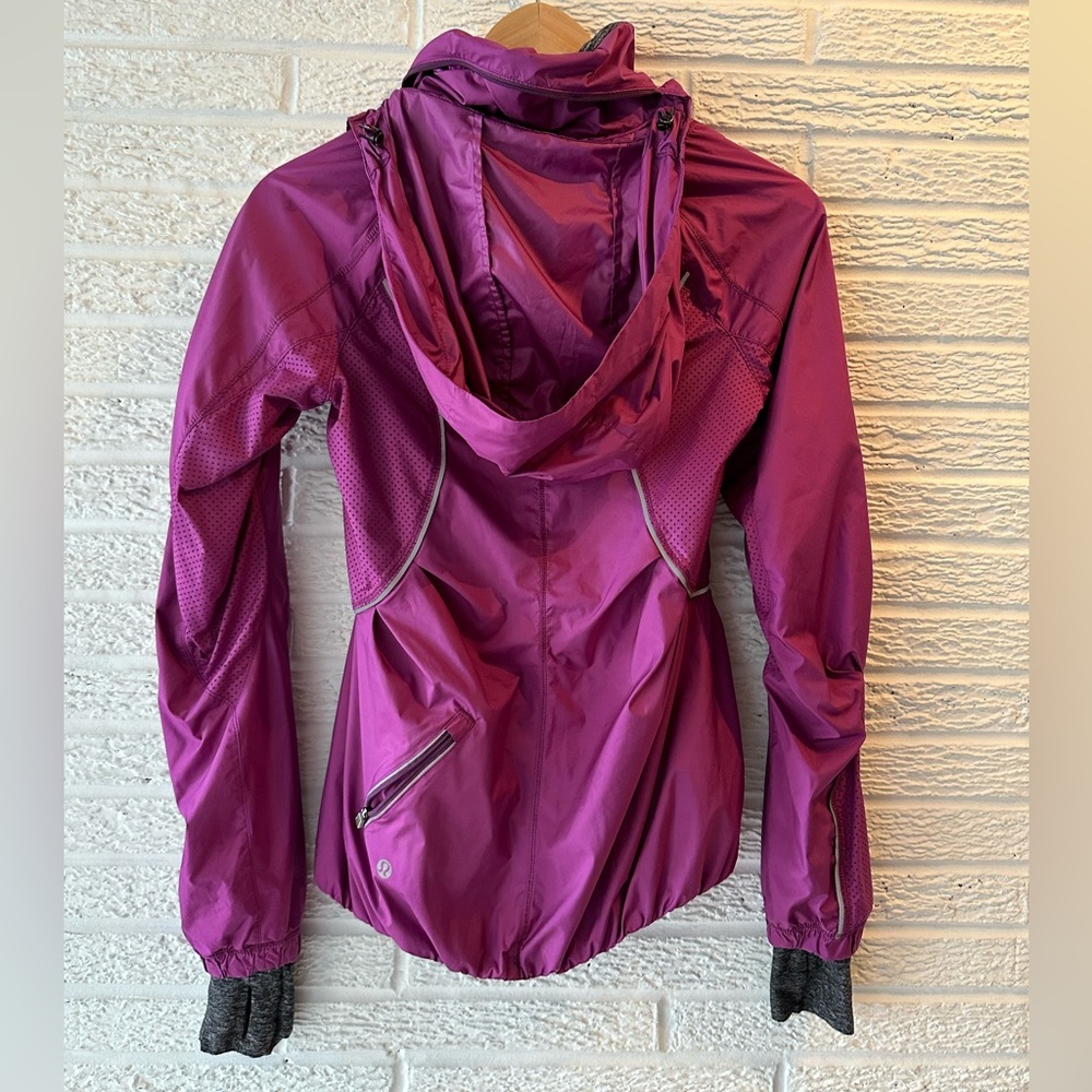 Lululemon Run: Inspire Jacket - Picture 3 of 7